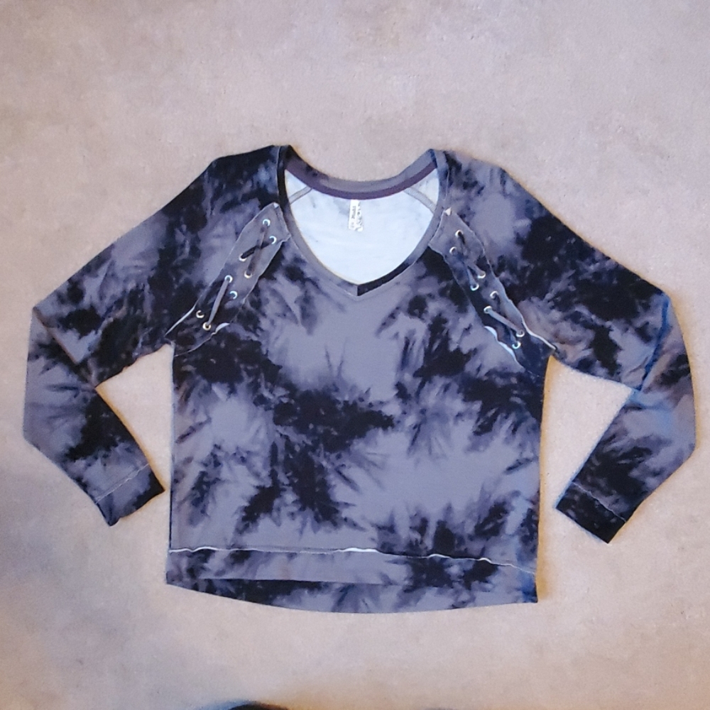 Mudd grey/black tie dye sweatshirt size Medium